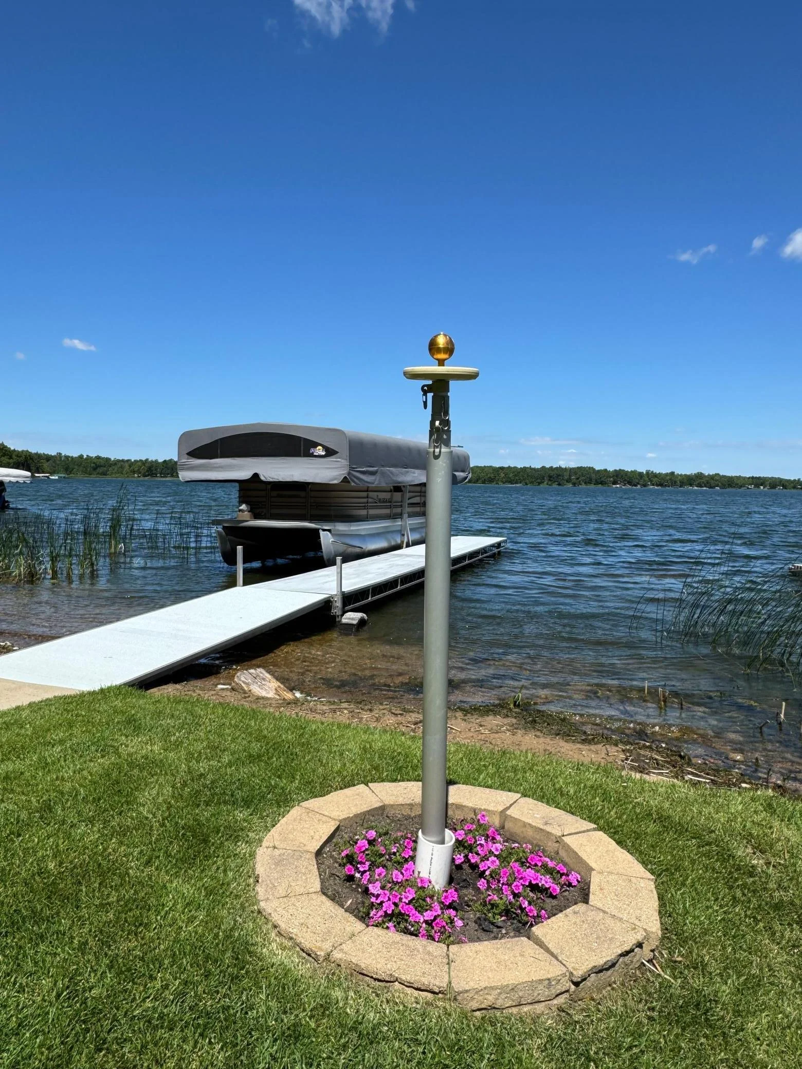 Flag pole