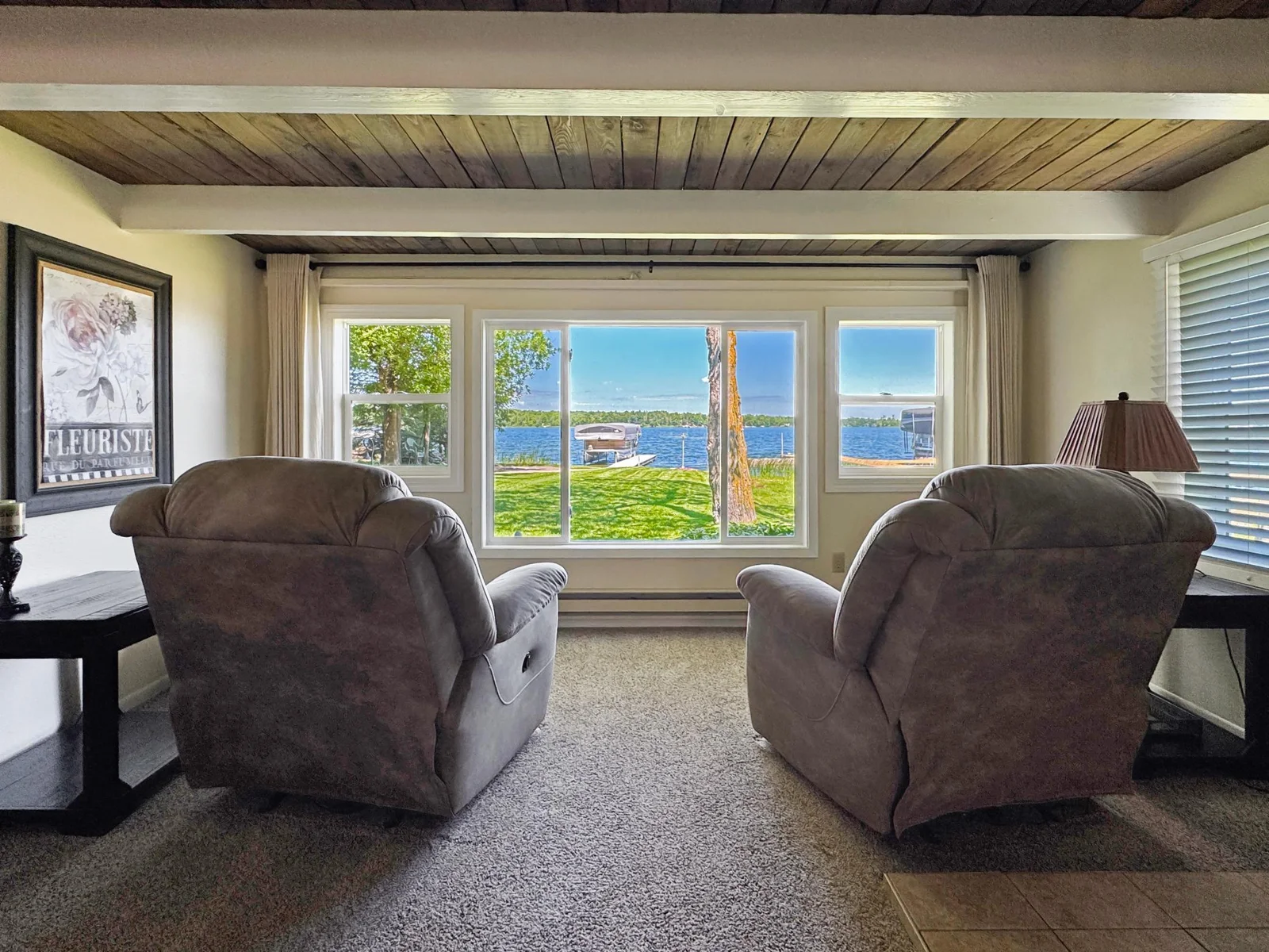 Sitting area with view