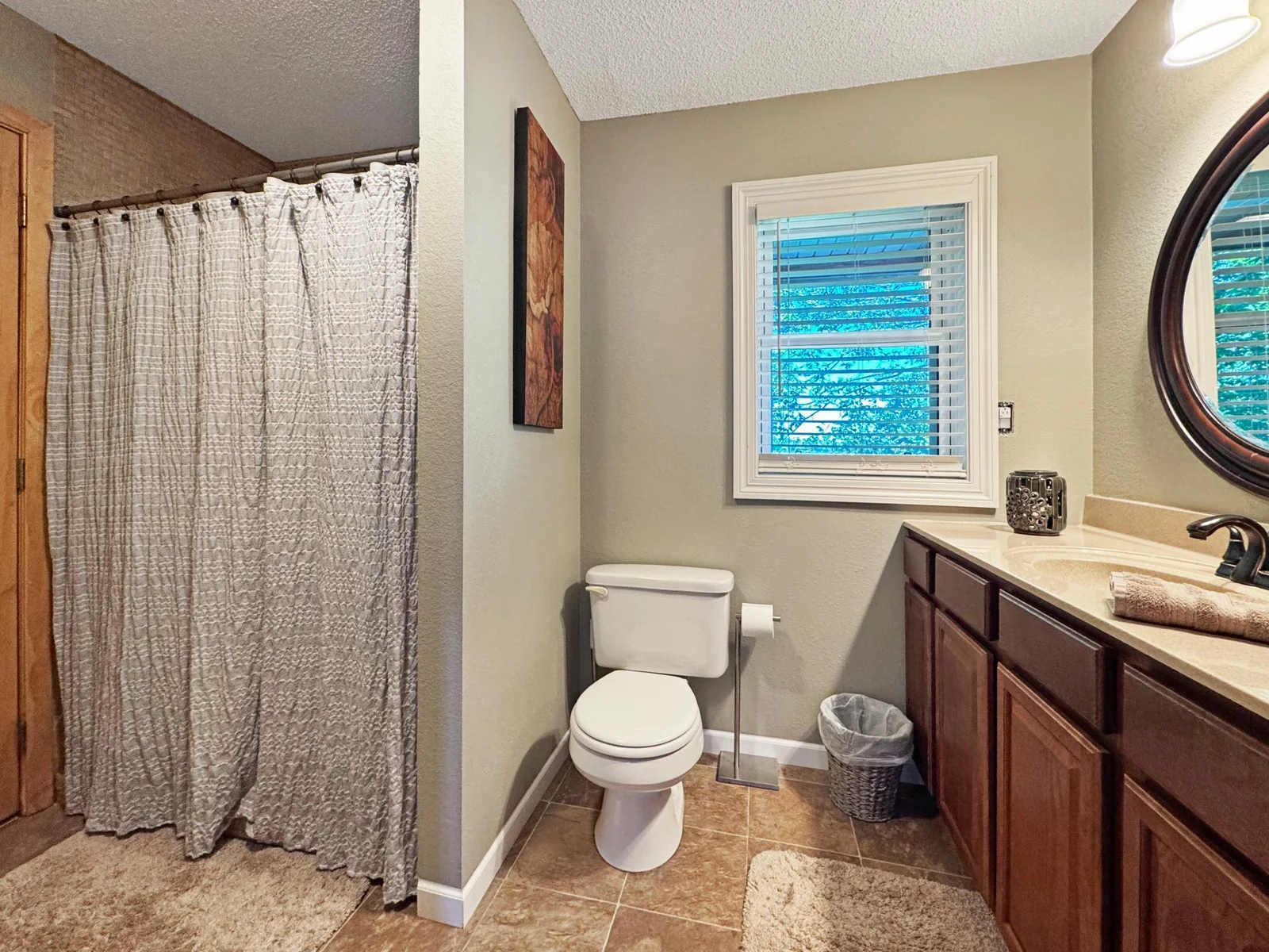 Upper level bathroom