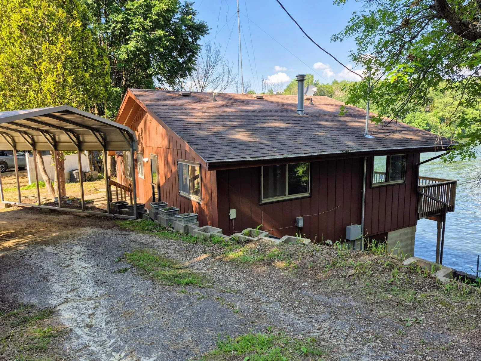 40402 Ryans Bay Road