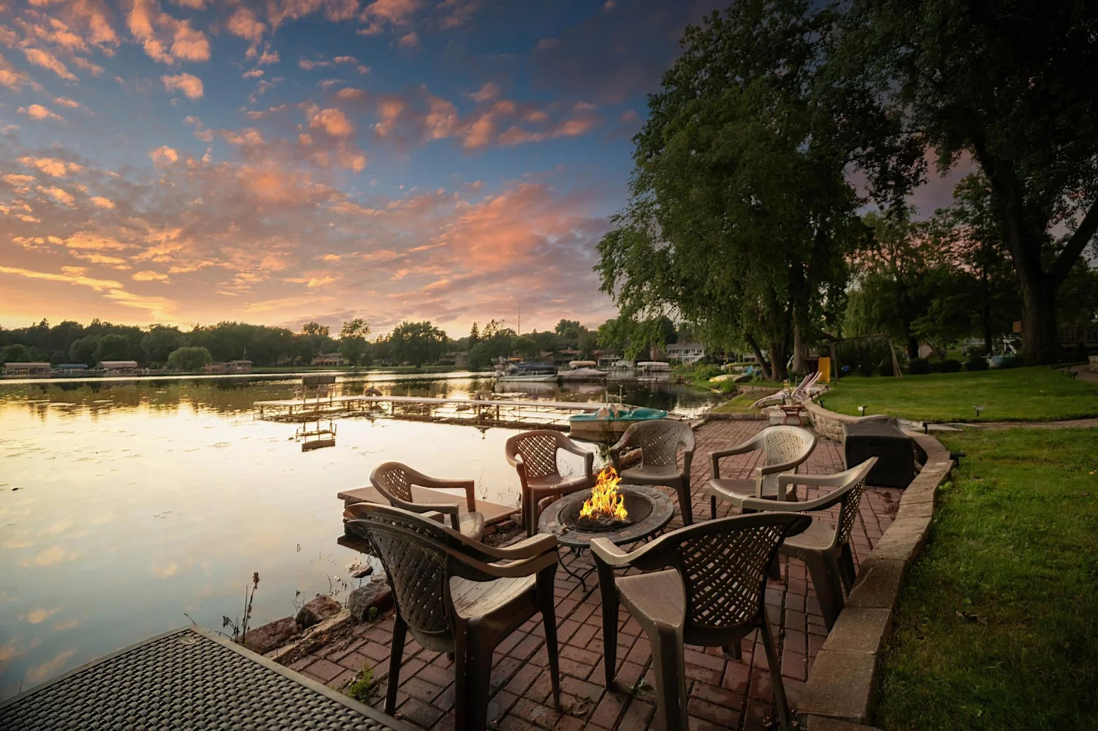 19_Lakebrook_AT19SharpenAImotion.jpg