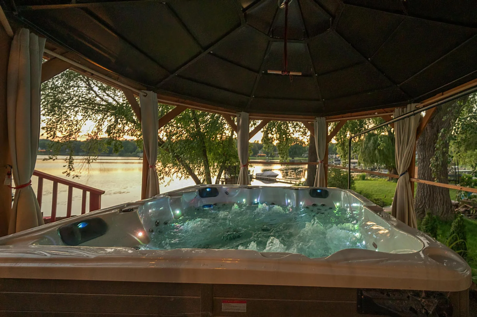 13_Lakebrook_AT13SharpenAImotion.jpg