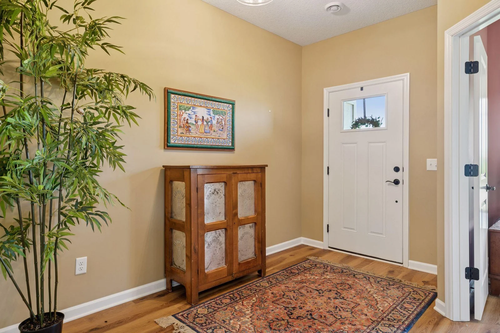 Spacious Foyer!