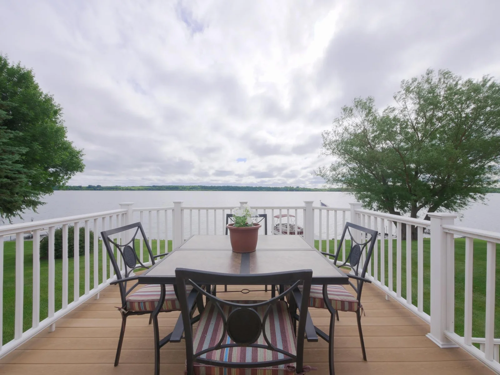 Lake Side Deck