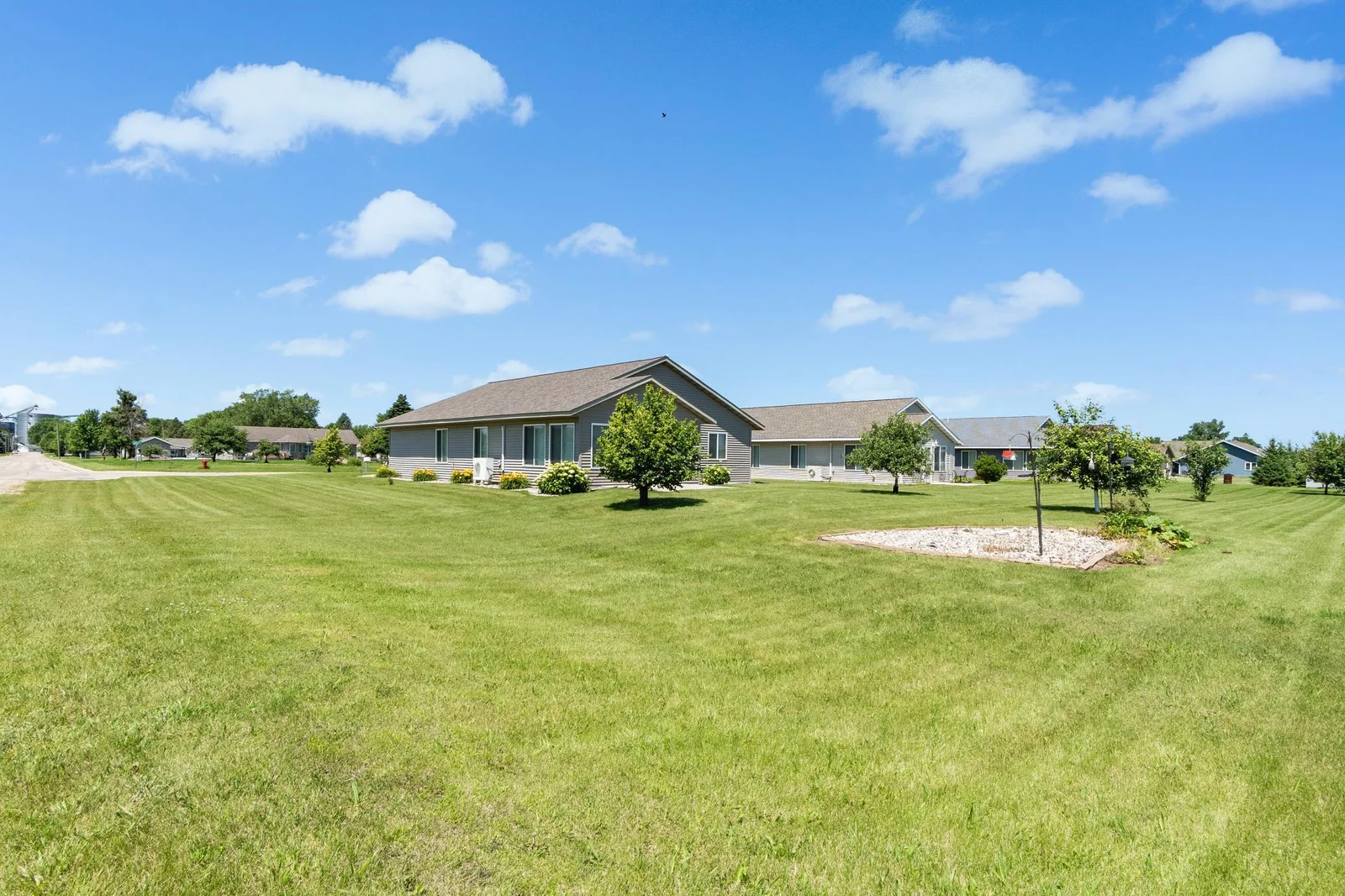 114 8th St S-Spacious Back yard