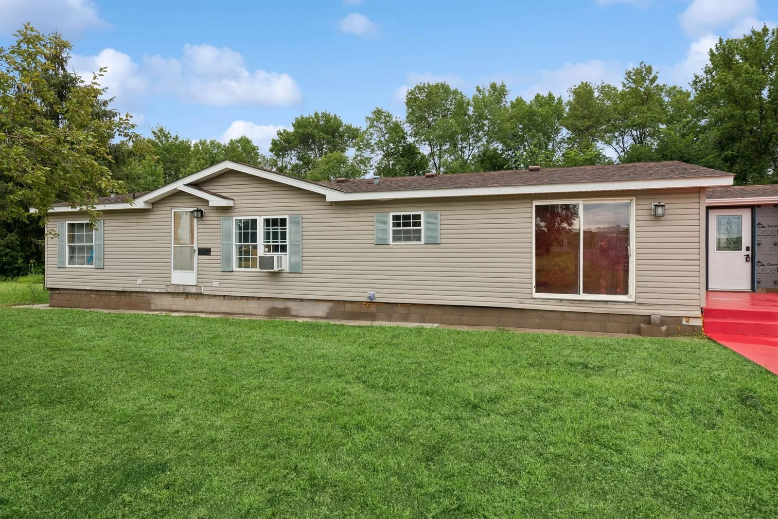 5070 10th Street, Maple Lake
