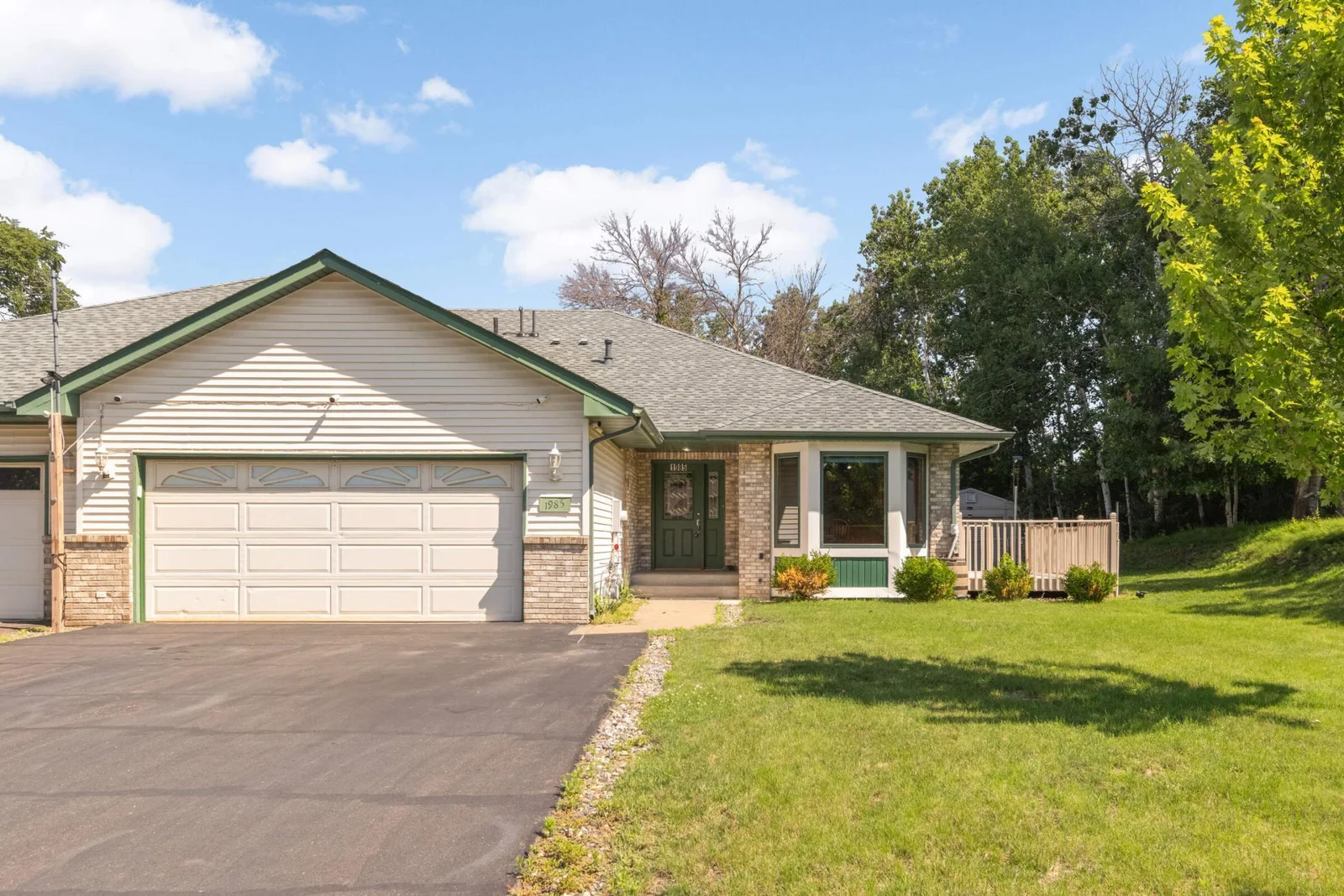 1985 Cope Avenue, Maplewood