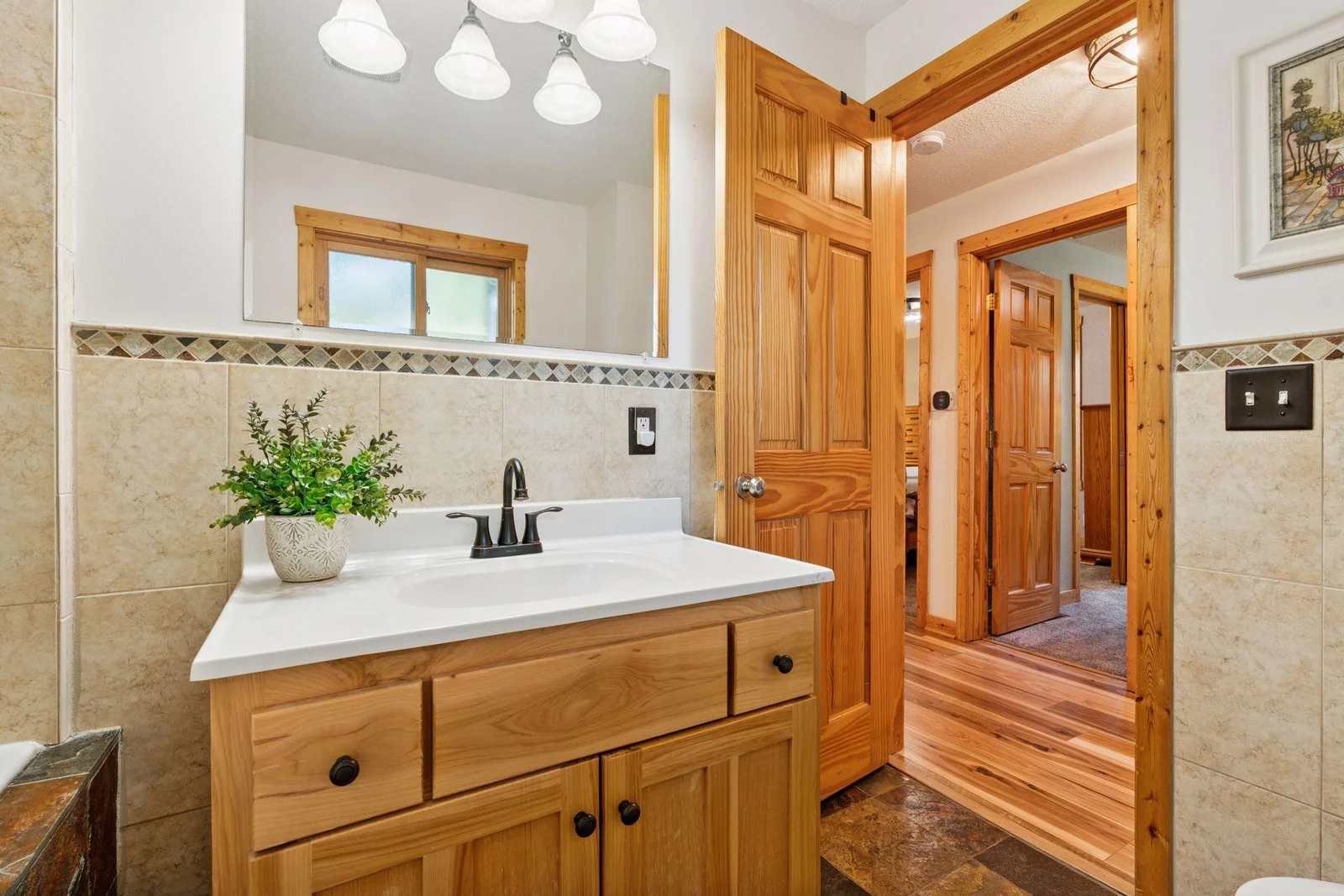Main floor full bath