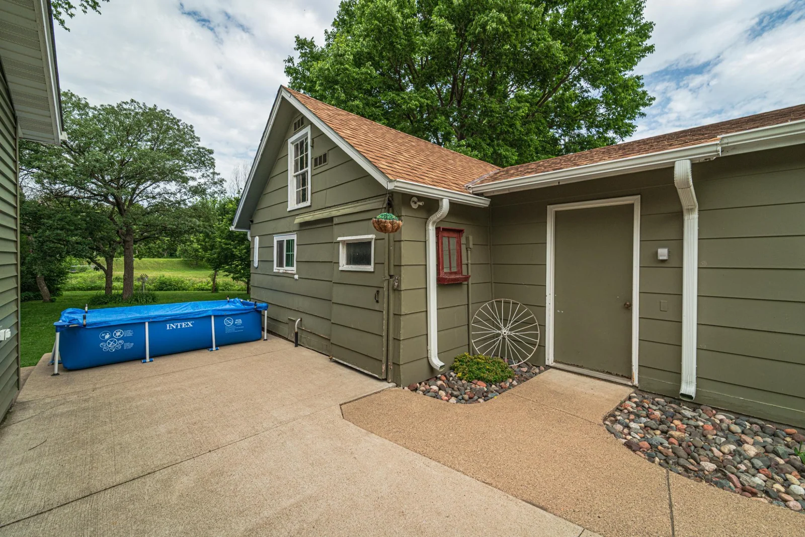 07-Patio.jpg