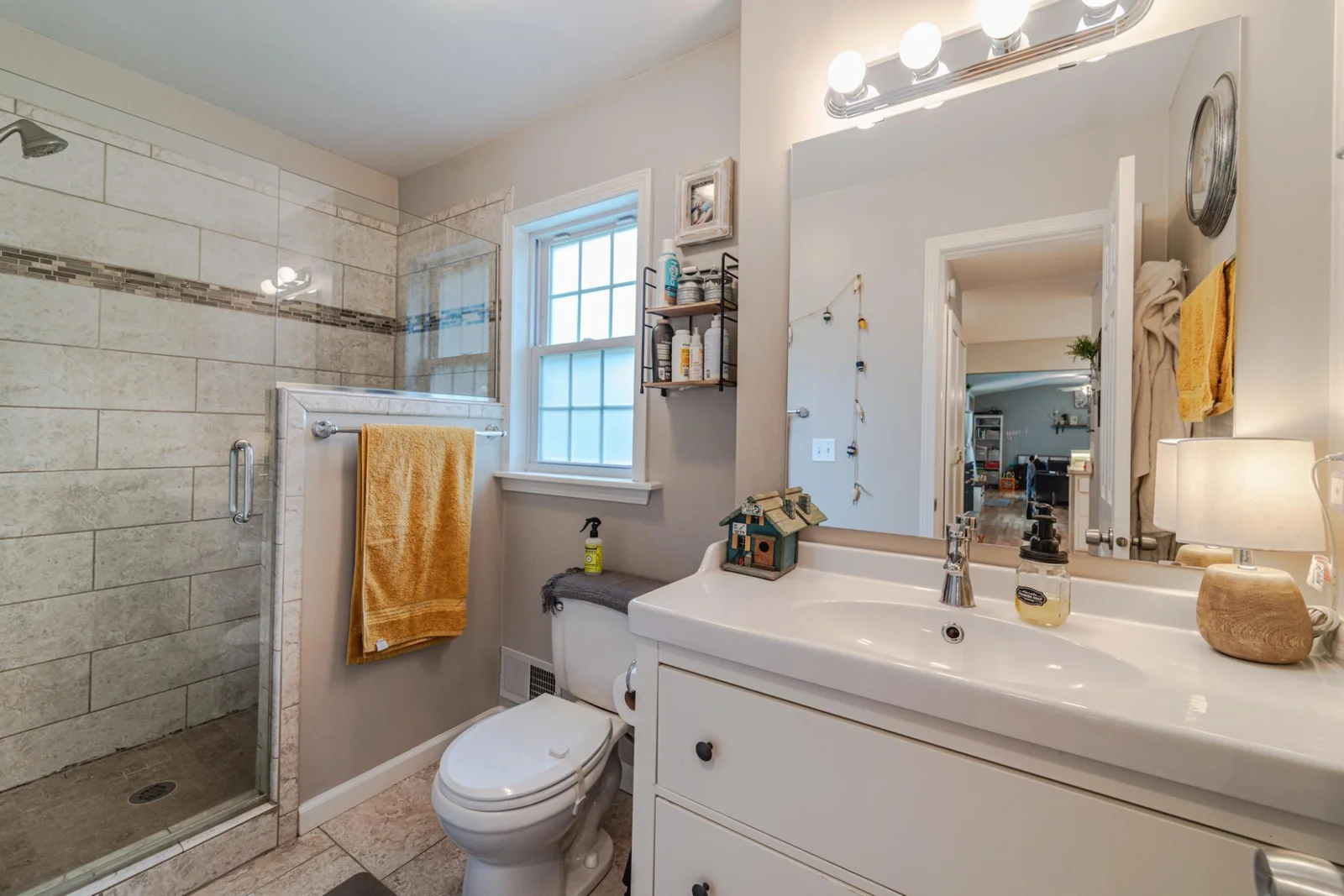 39-Bathroom.jpg