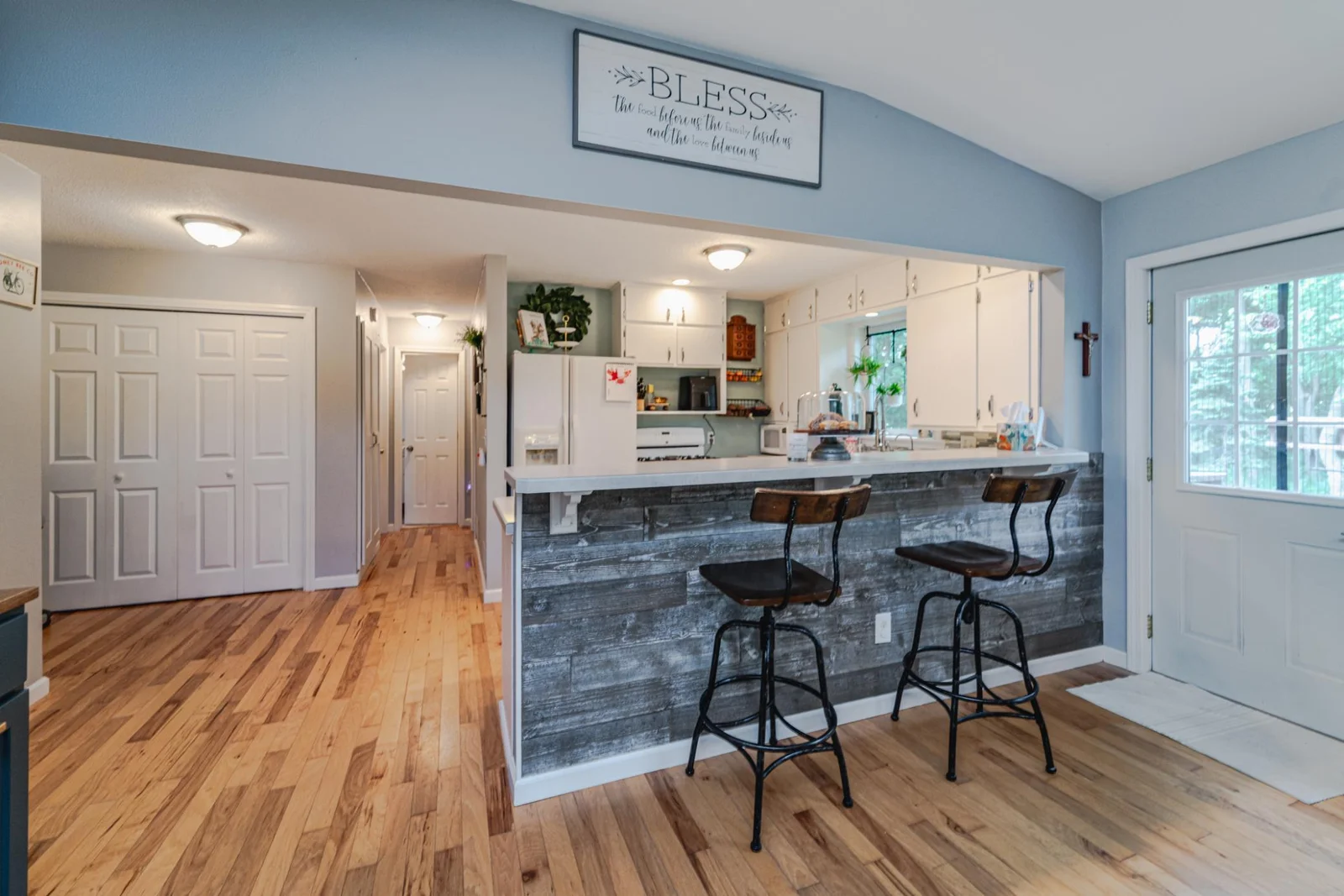 30-Kitchen.jpg