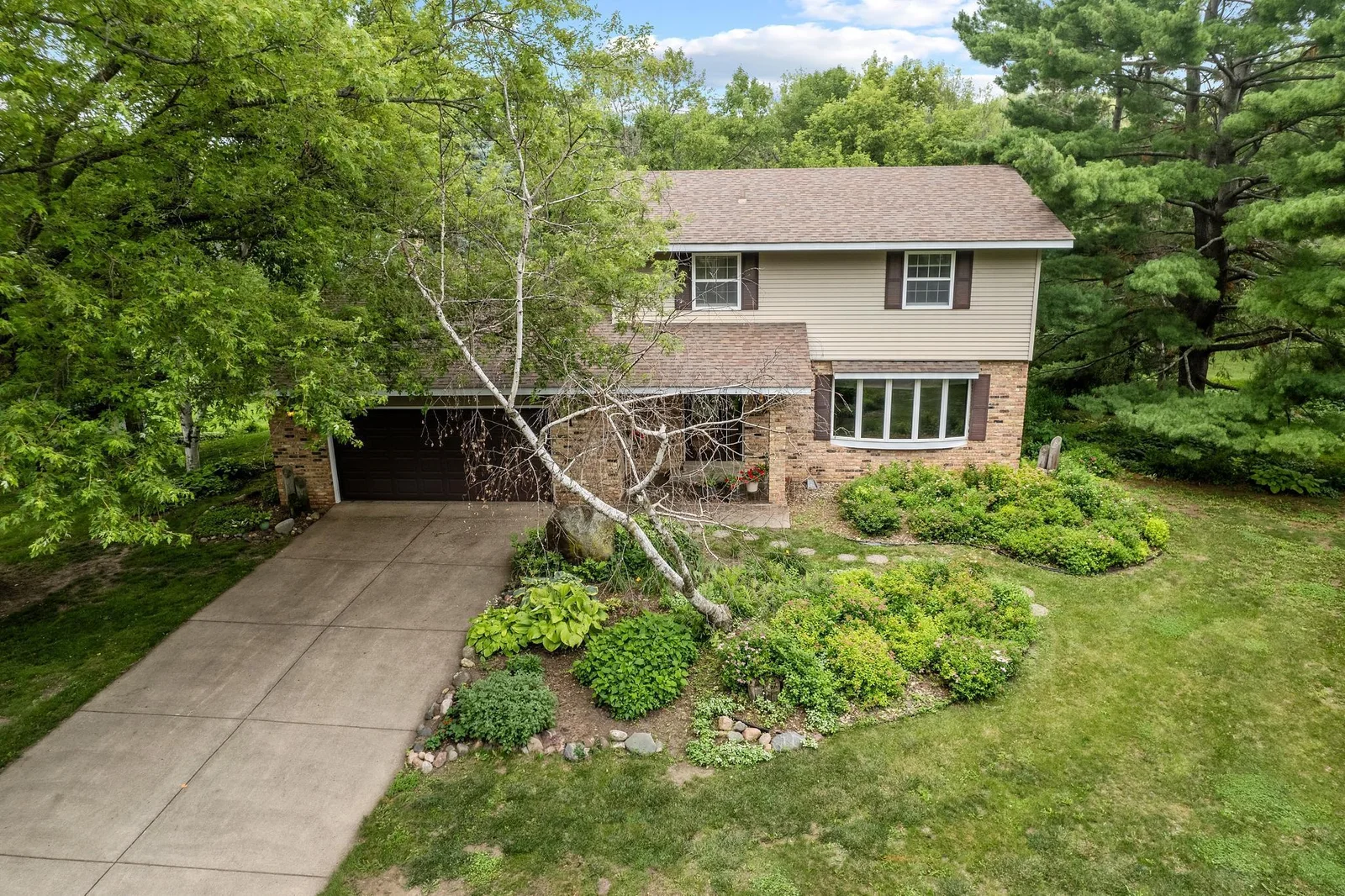 This home is close to schools, parks, downtown, shopping and walking paths!