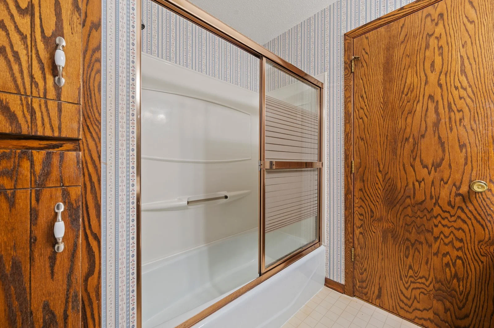 Tub and surround