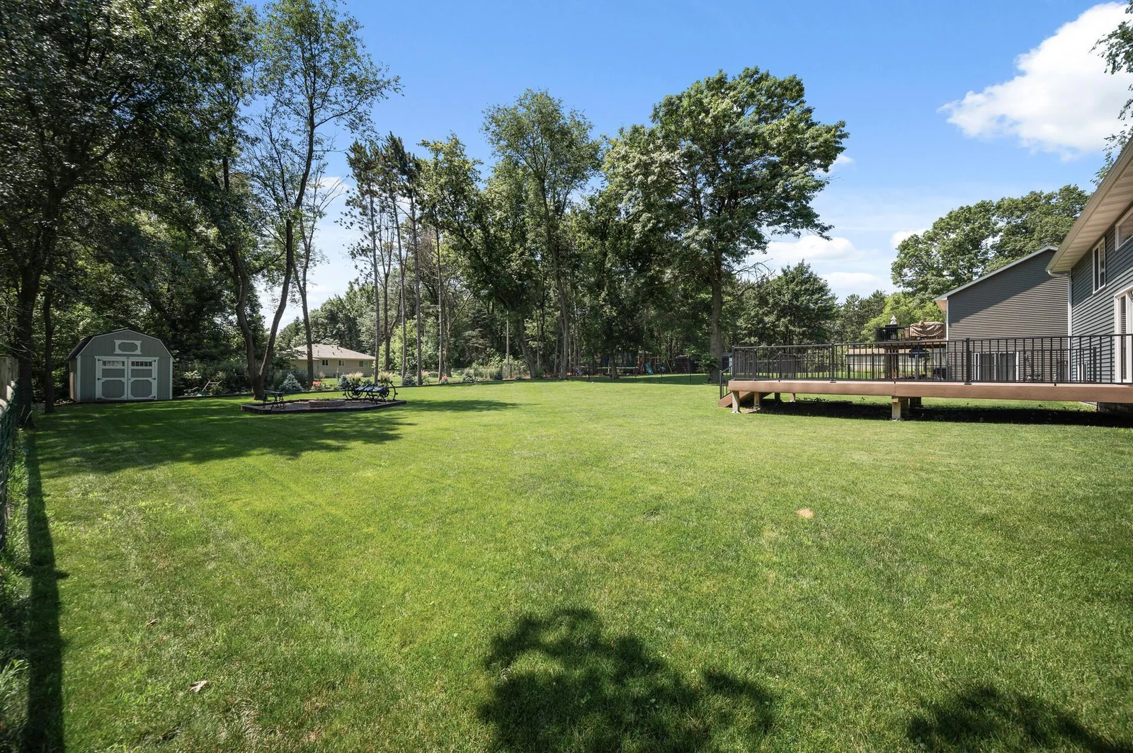 This backyard gives you all the space you need for those yard games.