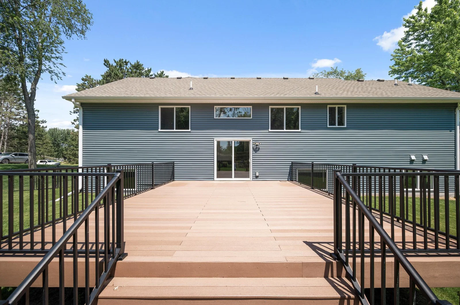 WOW .. Gorgeous 19x21 maintenance free deck for all your entertaining needs.