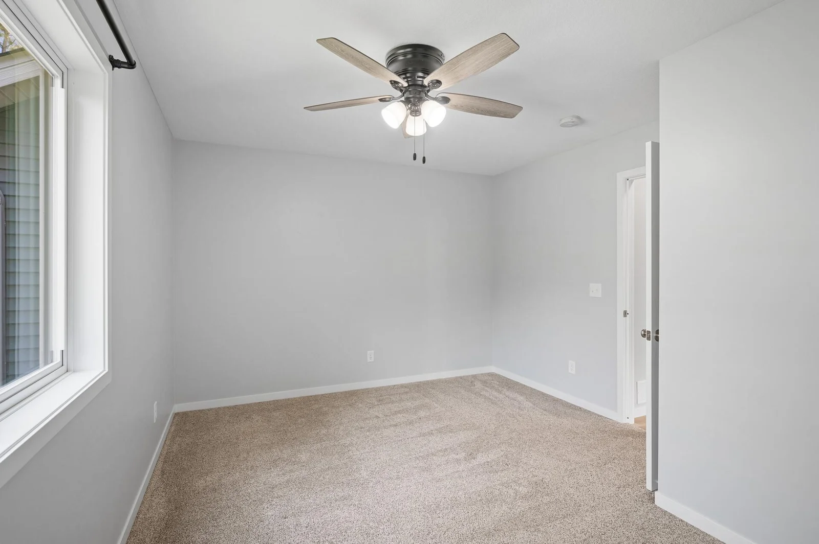 Another view of Large Bedroom #2