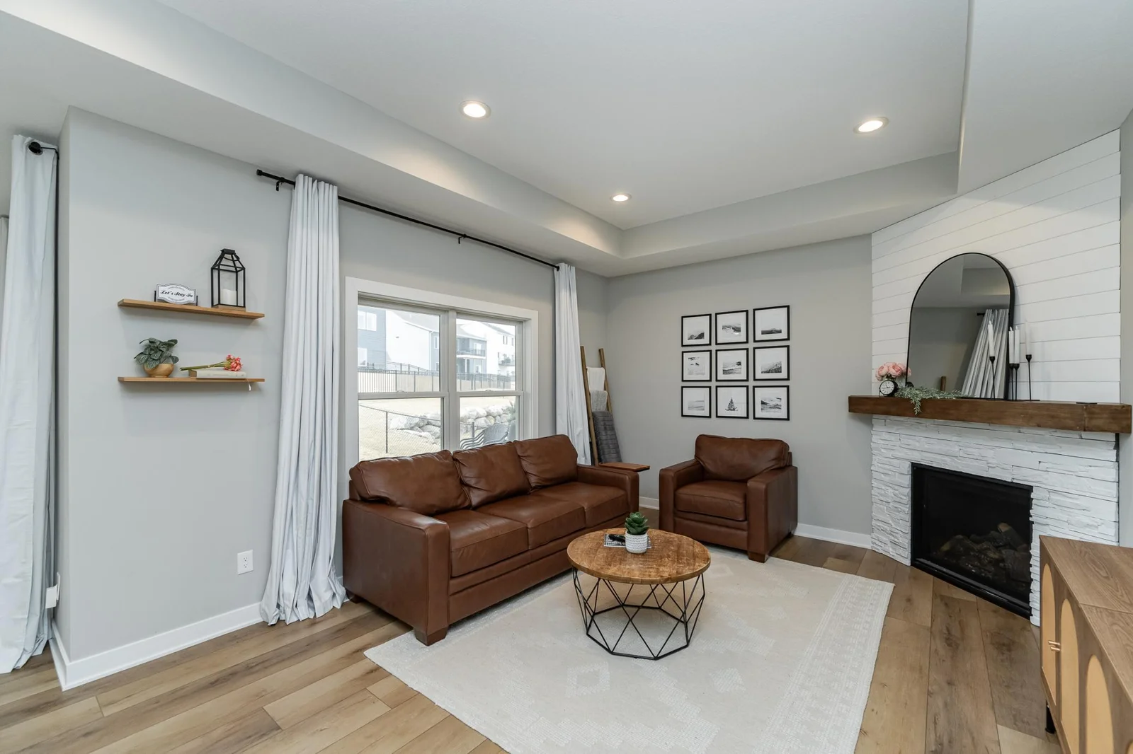 Living Room.jpg