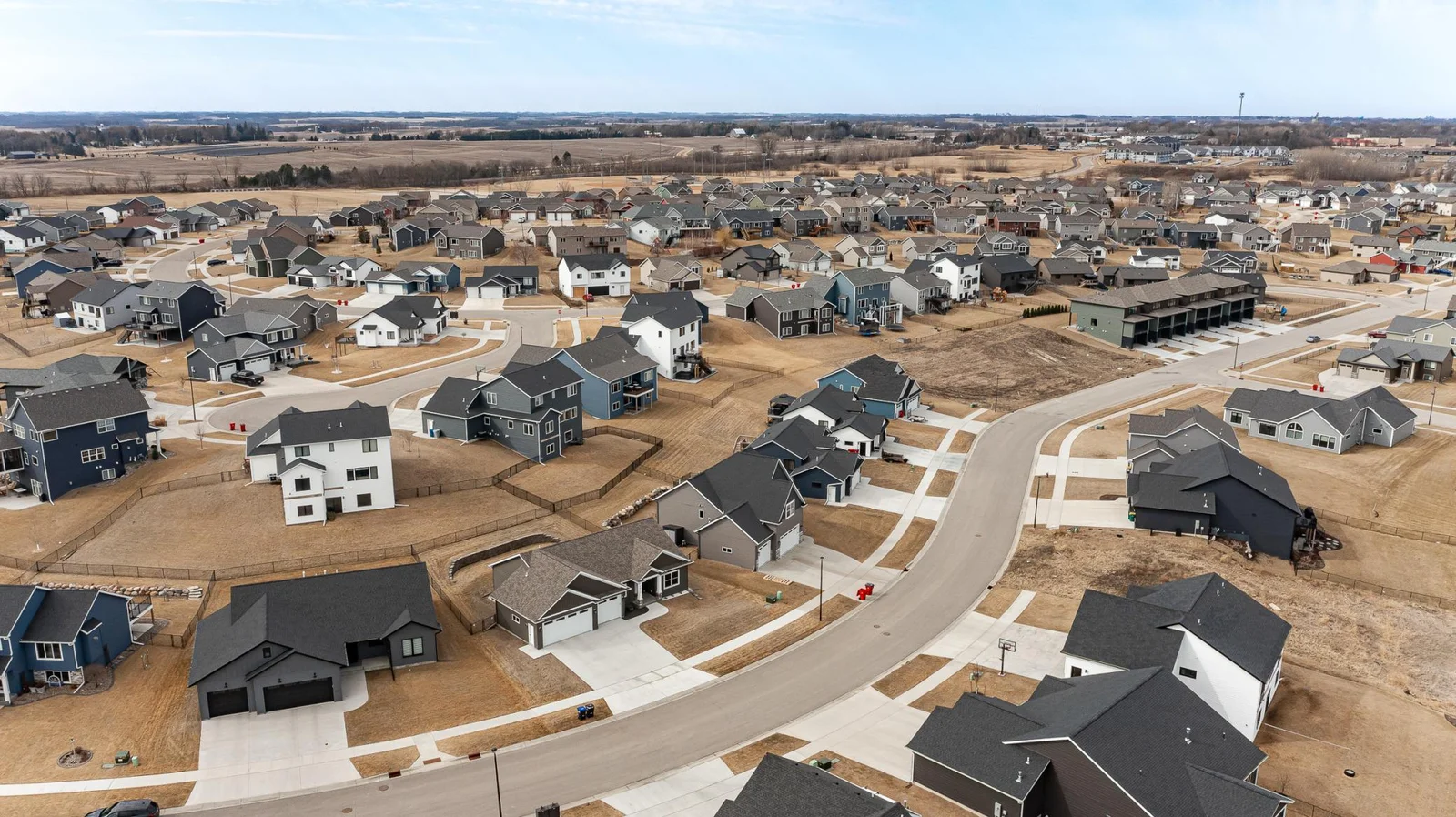 1676 Brandt Dr NE.jpg