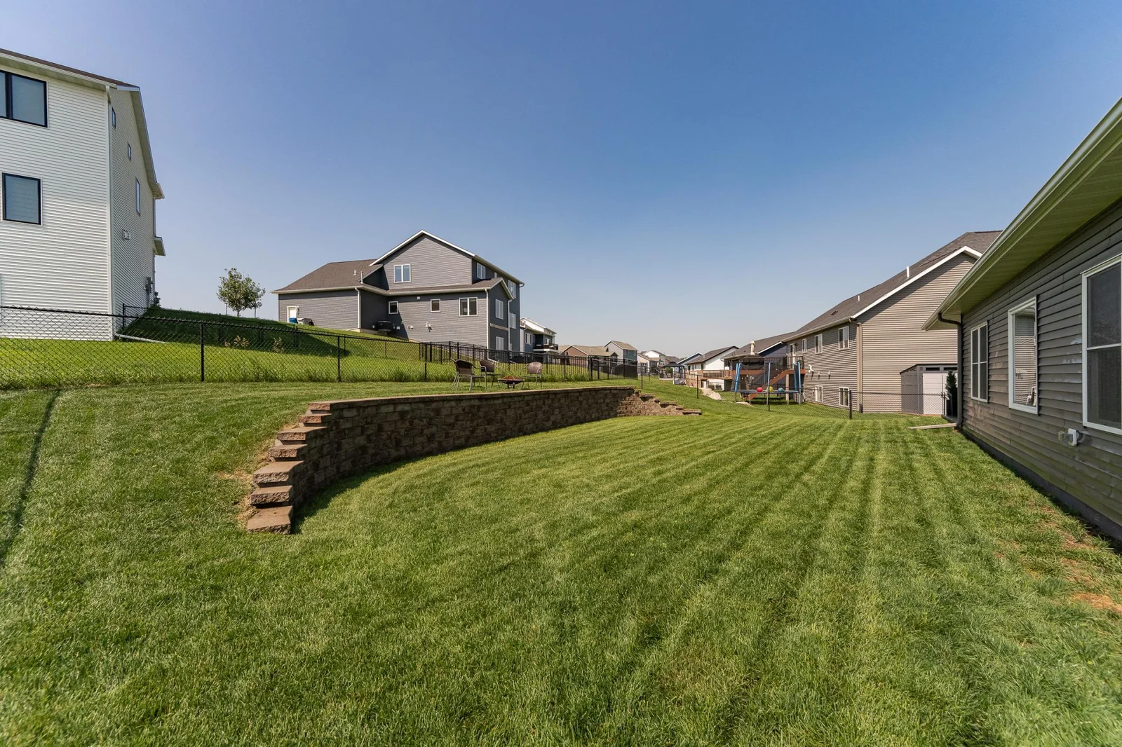 1676 Brandt Dr NE.jpg