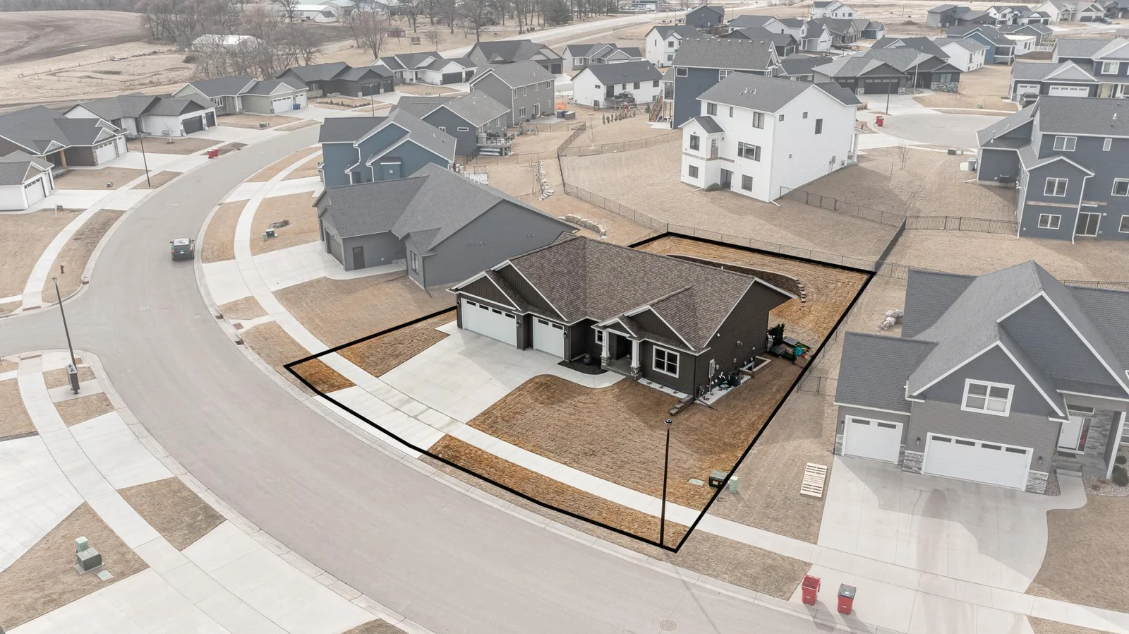 1676 Brandt Dr NE.jpg