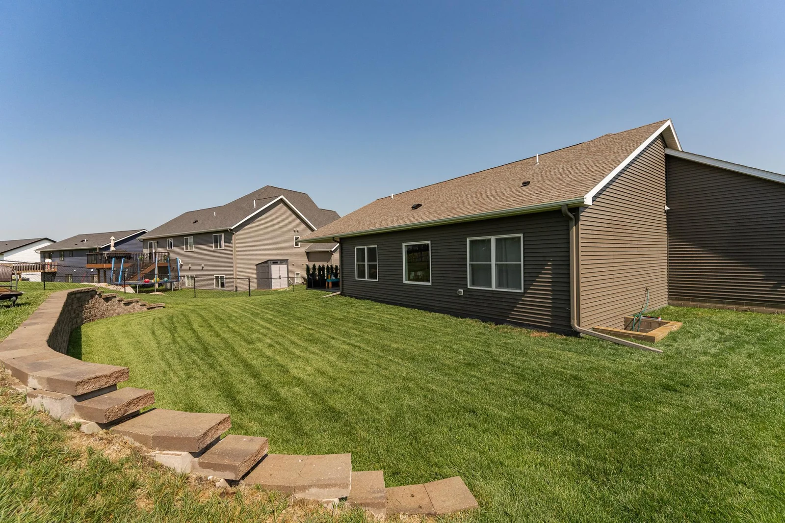1676 Brandt Dr NE.jpg