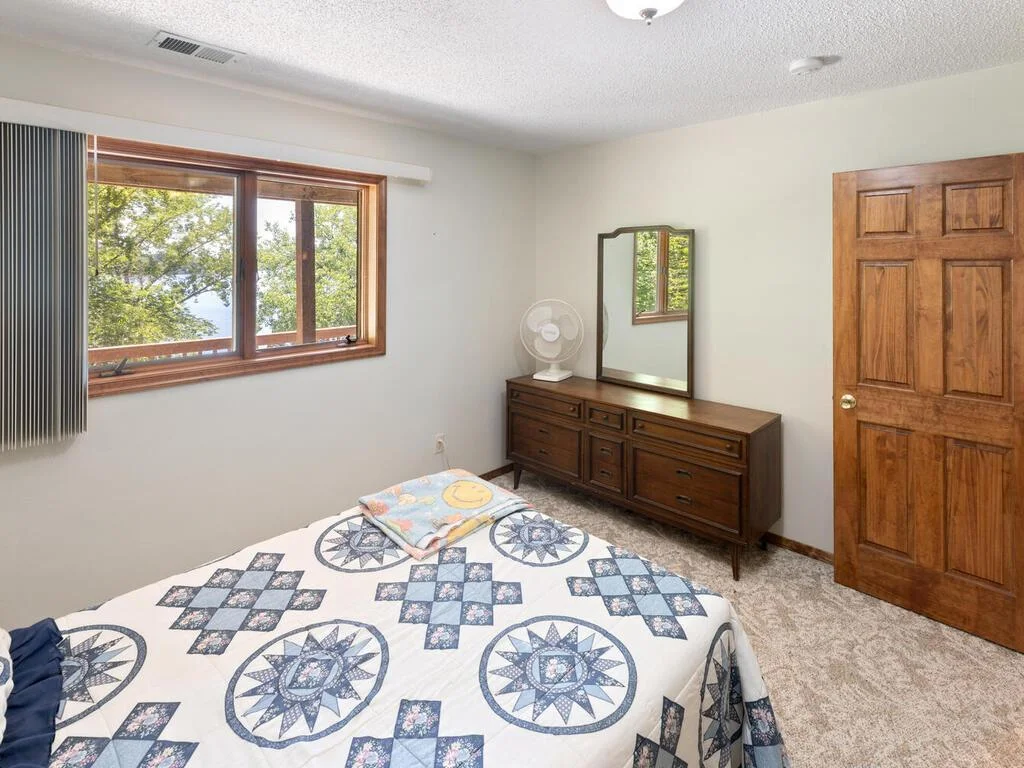 14780 Shields Lake Trail Faribault MN 55021 USA-054-045-053-MLS_Size.jpg