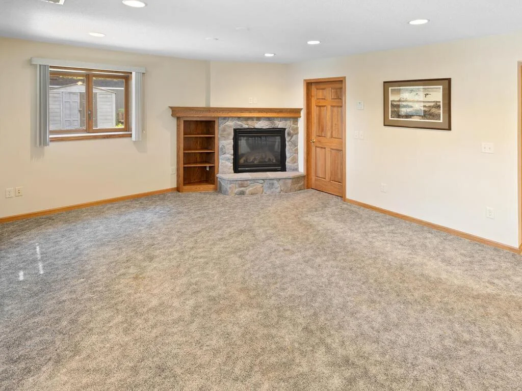 14780 Shields Lake Trail Faribault MN 55021 USA-050-040-049-MLS_Size.jpg