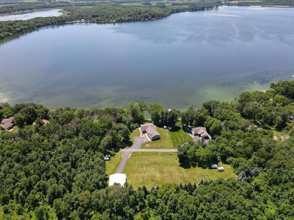 14780 Shields Lake Trail Faribault MN 55021 USA-006-008-005-MLS_Size.jpg