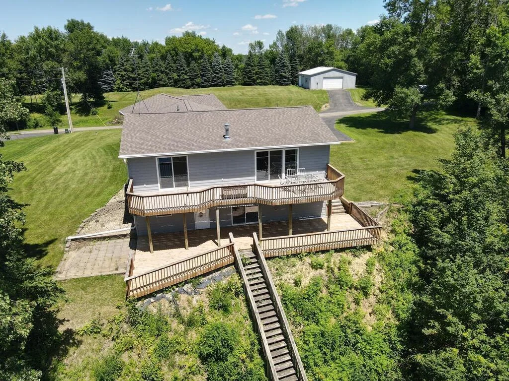 14780 Shields Lake Trail Faribault MN 55021 USA-010-002-009-MLS_Size.jpg