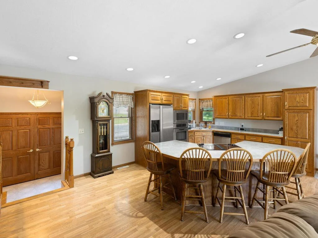 14780 Shields Lake Trail Faribault MN 55021 USA-023-015-022-MLS_Size.jpg