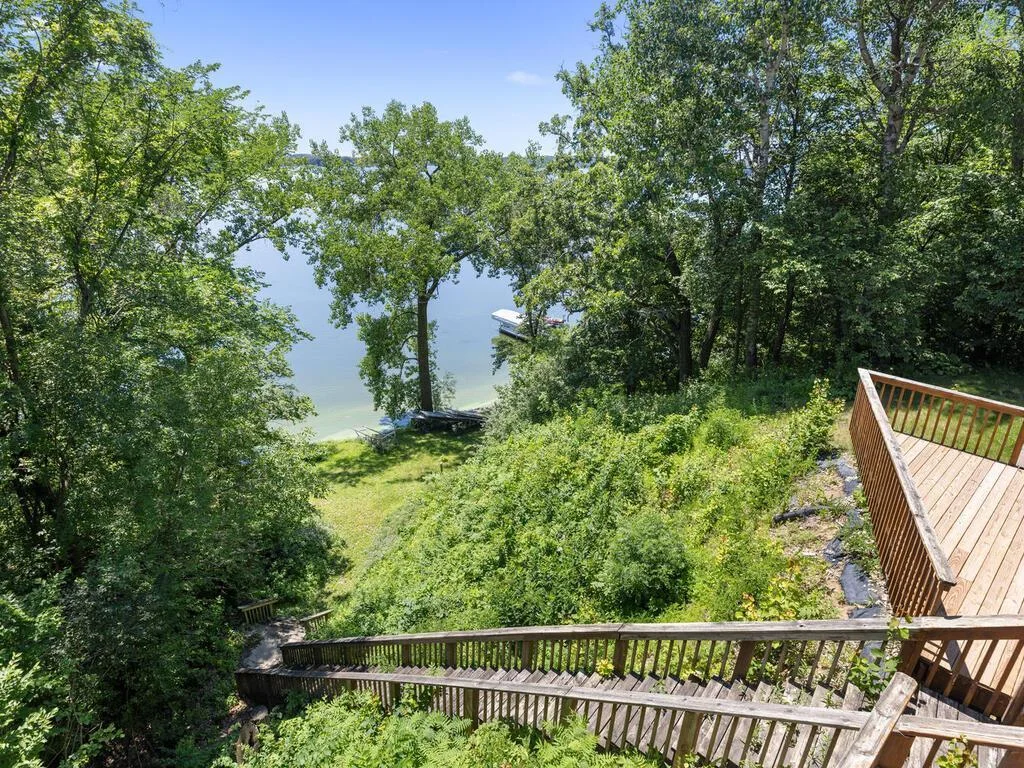 14780 Shields Lake Trail Faribault MN 55021 USA-032-033-031-MLS_Size.jpg