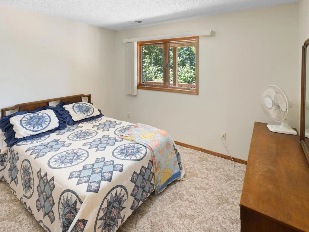 14780 Shields Lake Trail Faribault MN 55021 USA-053-026-052-MLS_Size.jpg