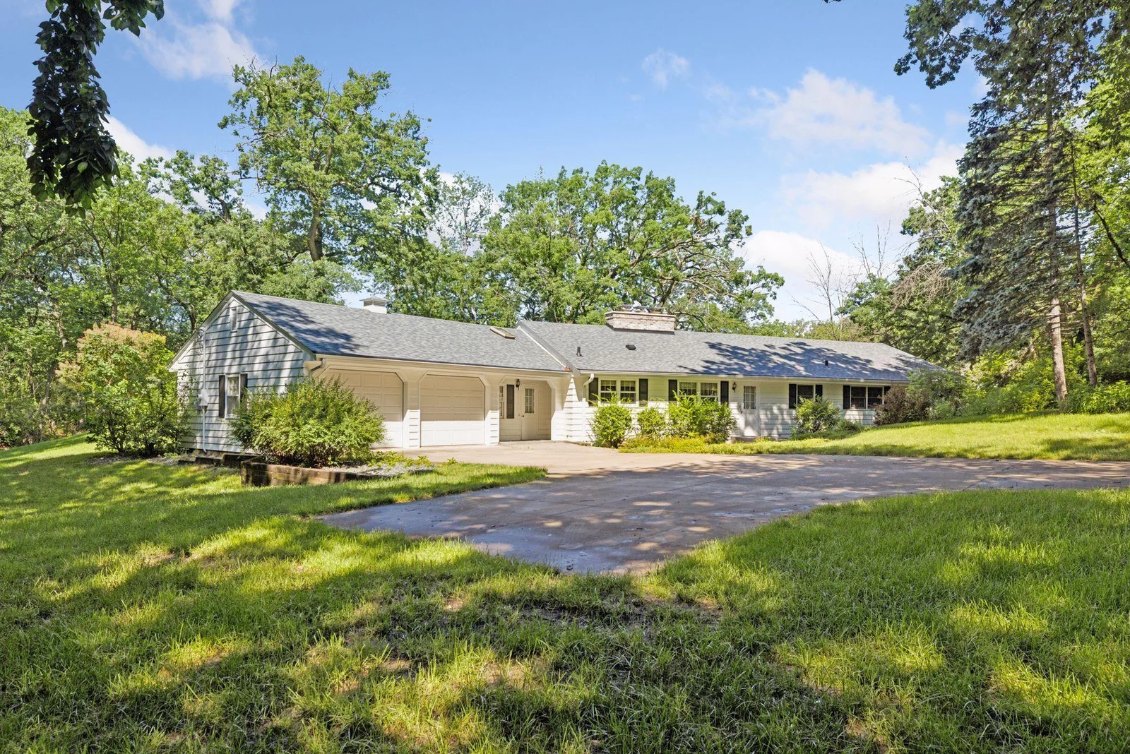 33 Eagle Ridge Road, North Oaks
