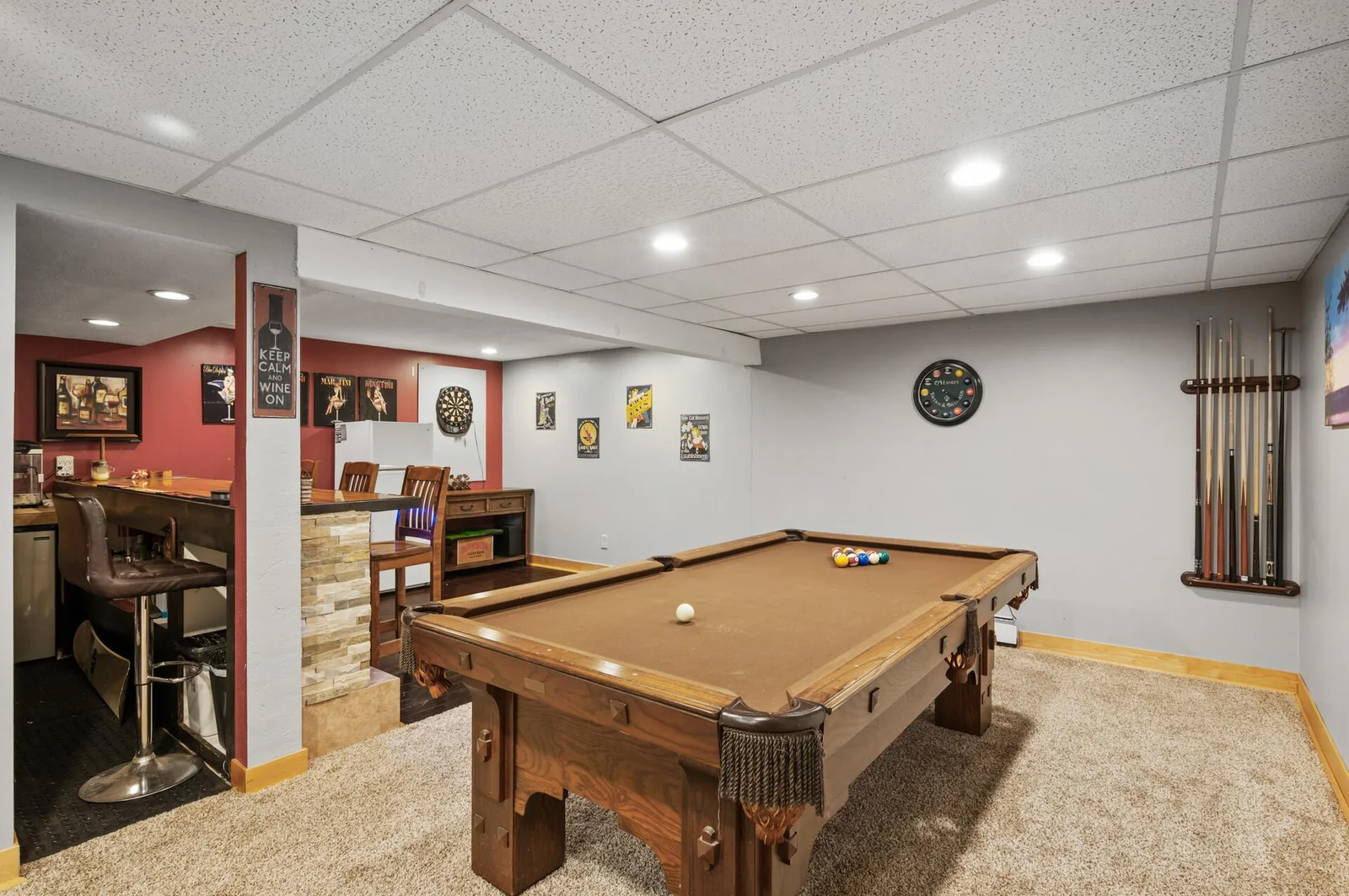 Large entertaining area
