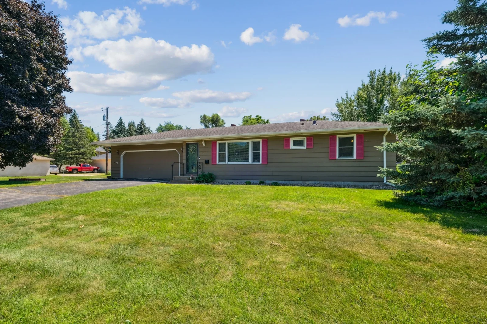 1200 Holley Avenue, Saint Paul Park