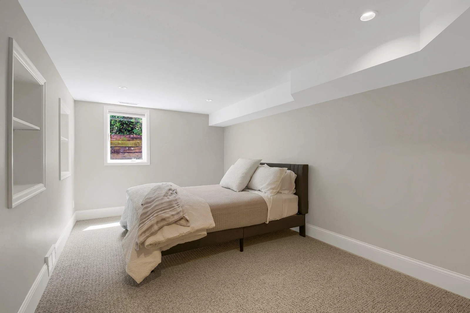4th Bedroom with Walk-in Closet