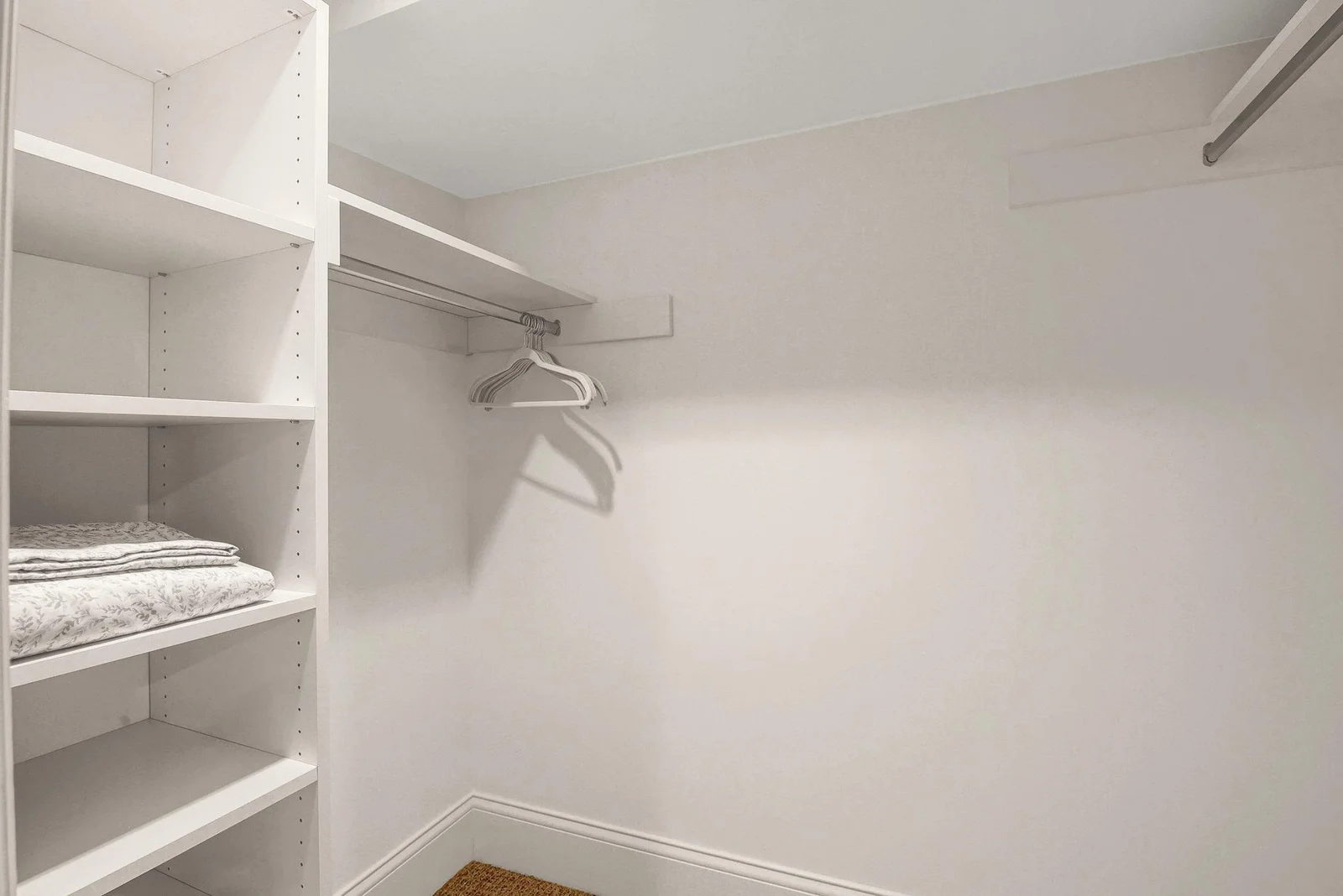 Walk-n Closet