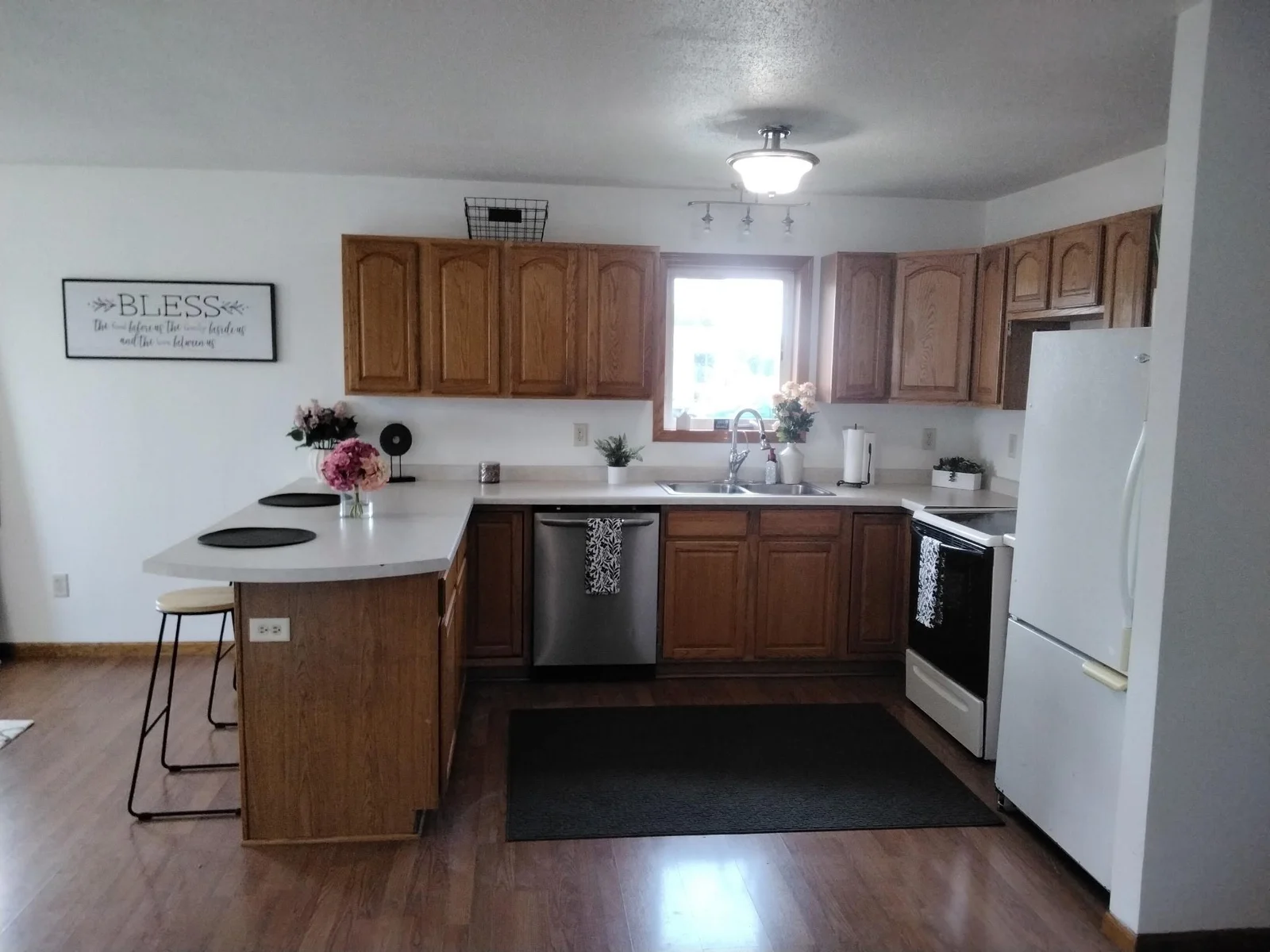 Enjoy Baking in the beautiful kitchen.jpg
