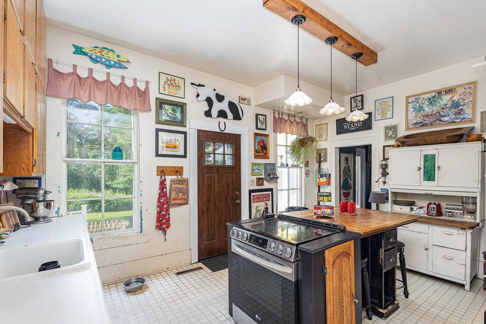 Bright Kitchen