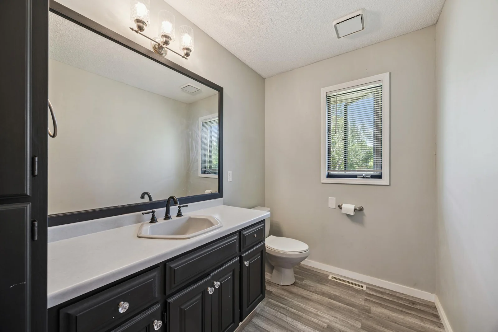 2nd main level bathroom