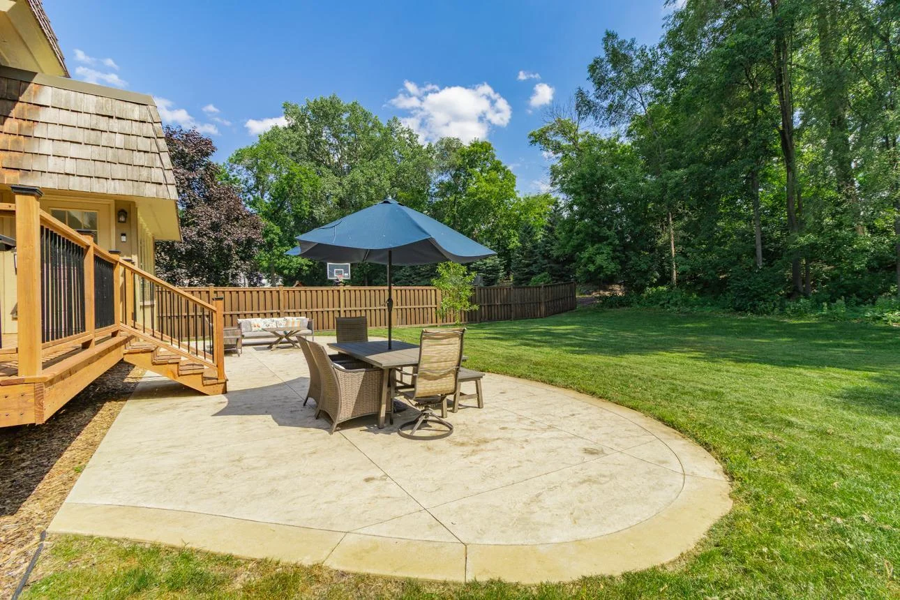 Spacious Patio