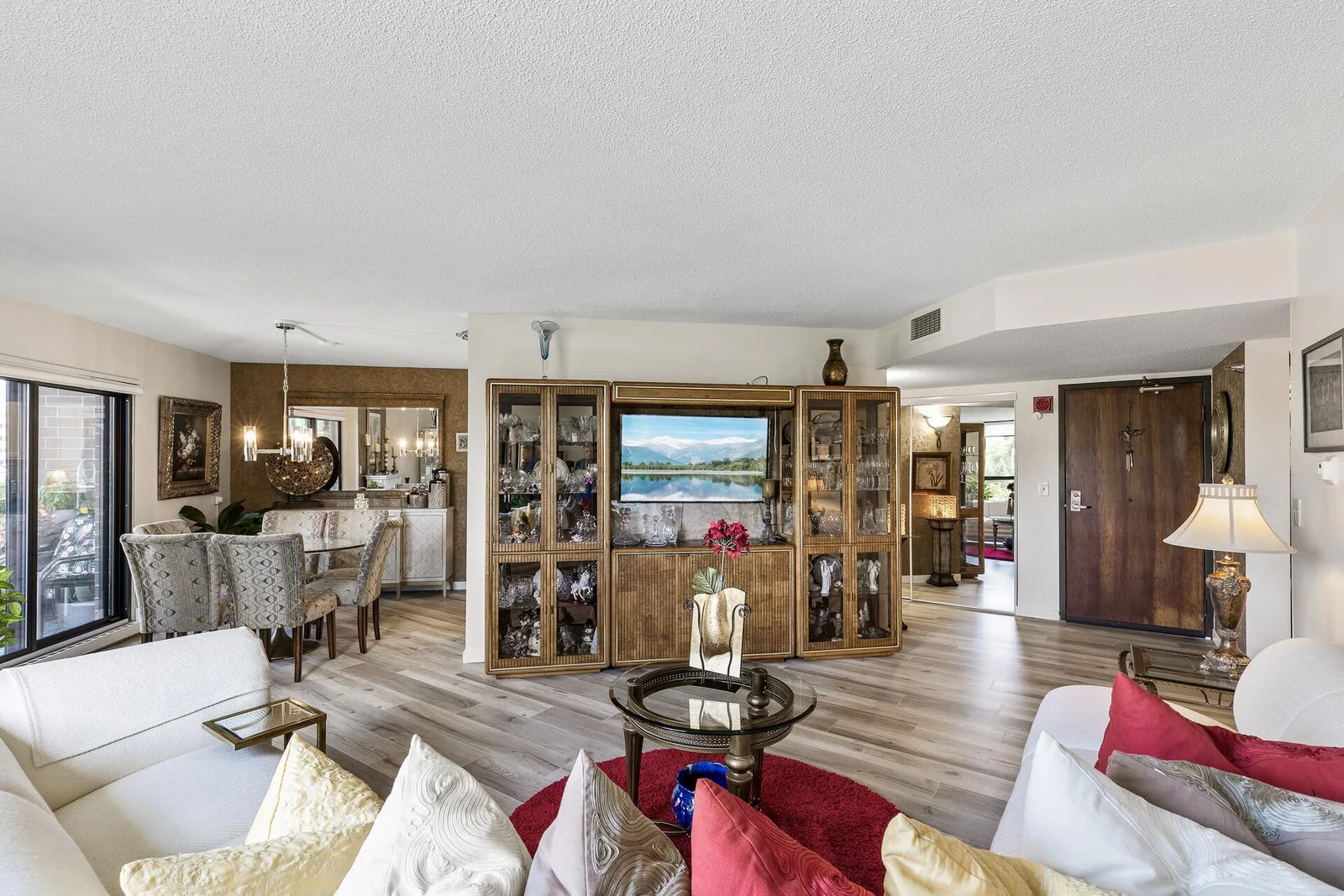 Entry, living, dining rooms, perfect for entertaining!