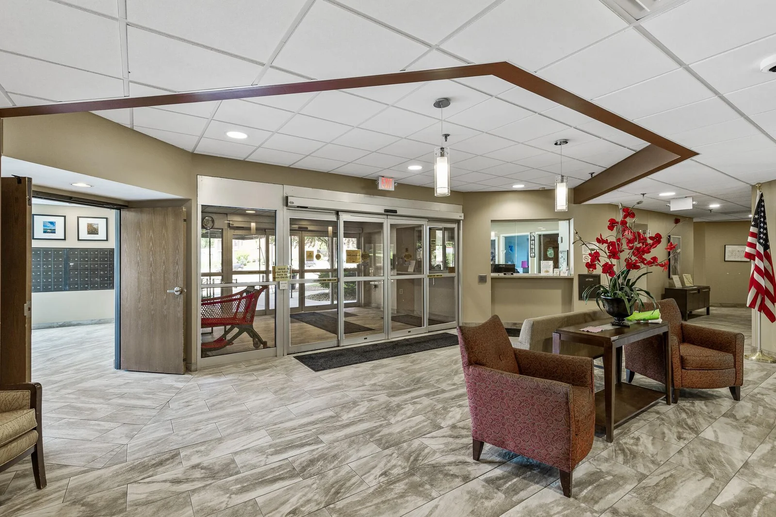 24 hour staffed entry, lobby & mail room to the left of the lobby