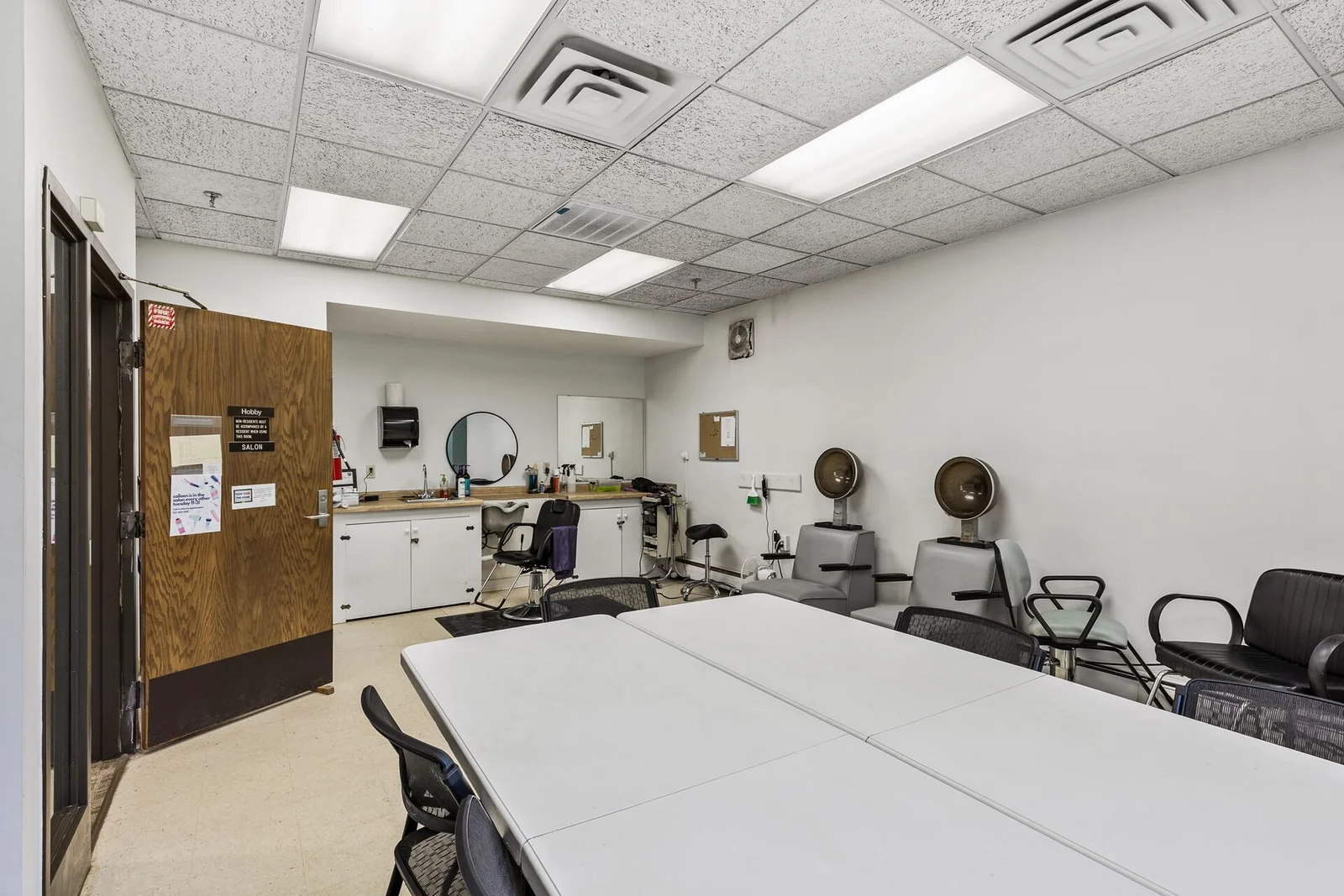 Salon