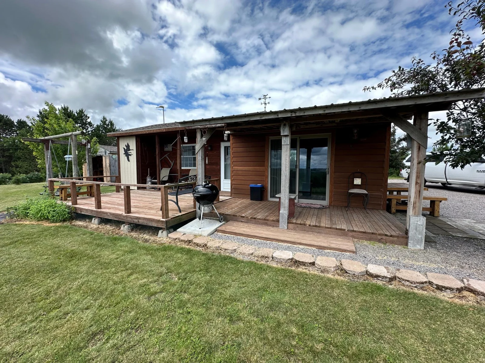 Front cabin w/porch