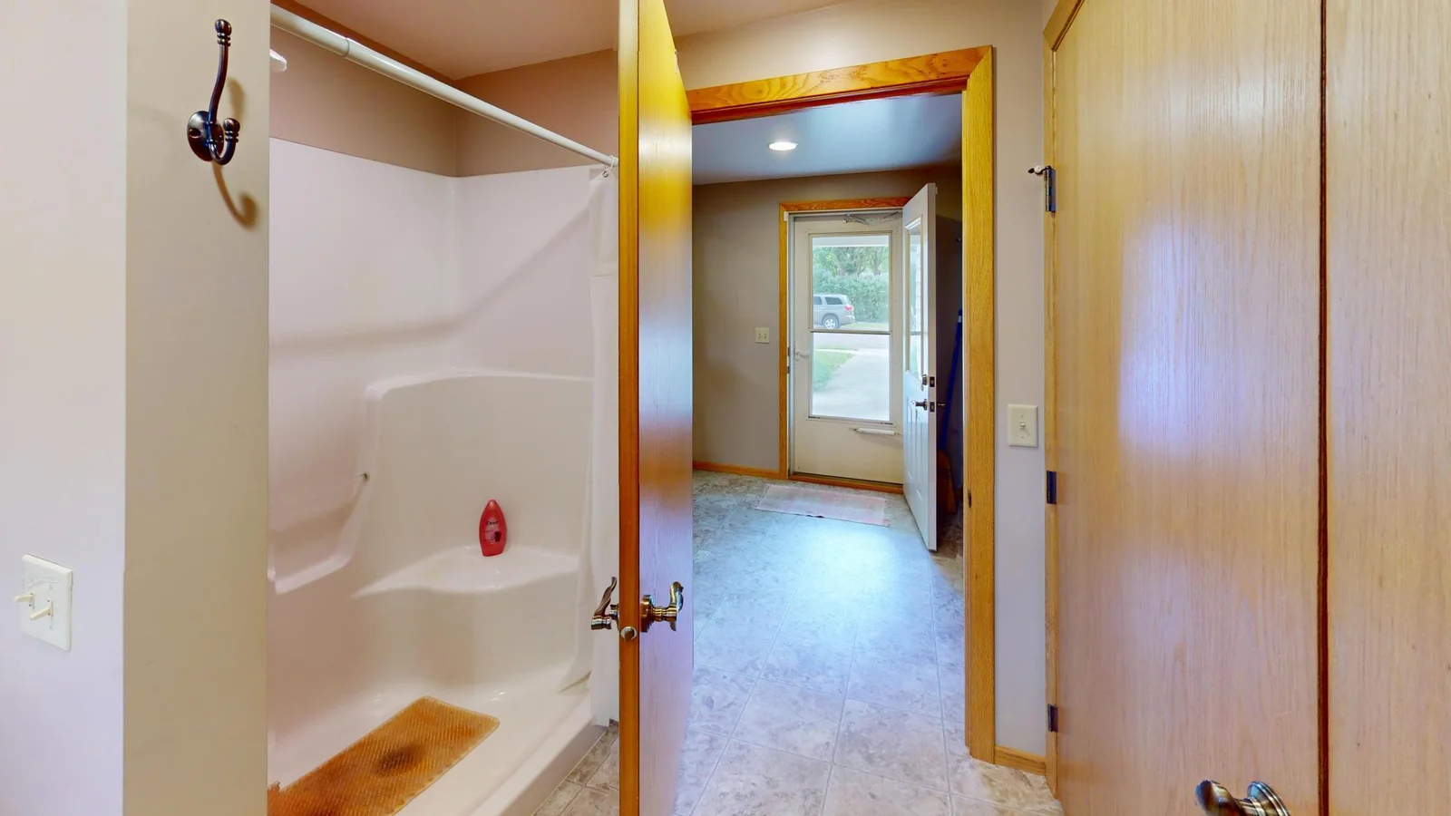 Main Floor Laundry/Shower
