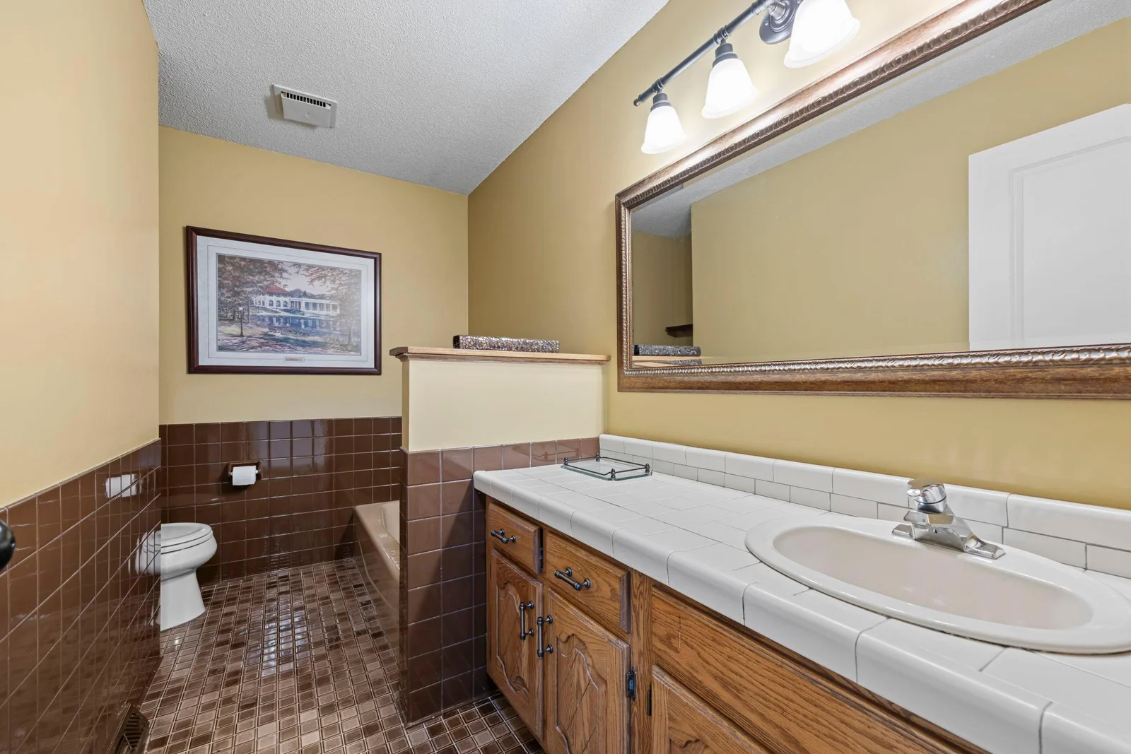 29-web-or-mls-1110 Boone Ave N-59.jpg