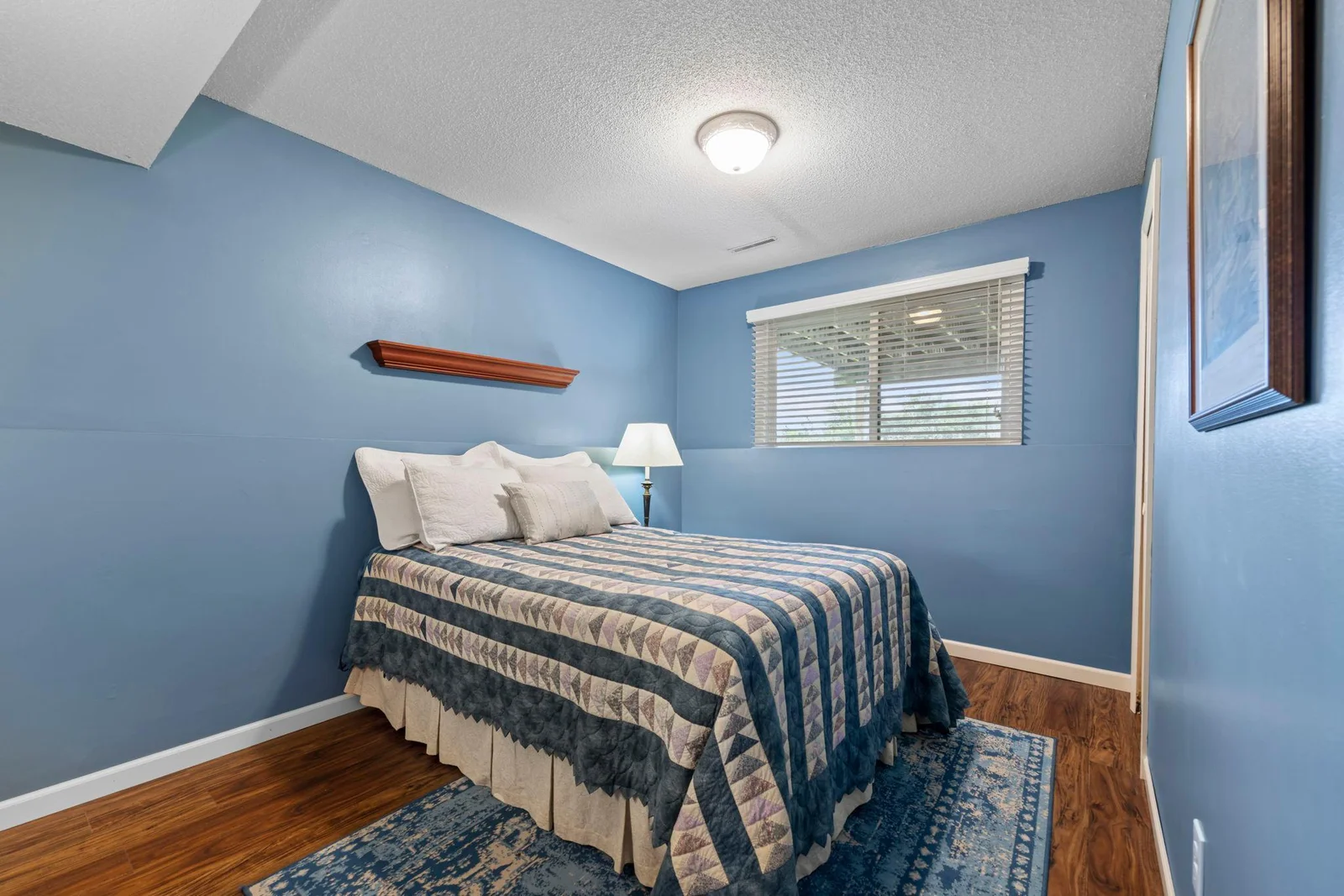 38-web-or-mls-1110 Boone Ave N-135.jpg