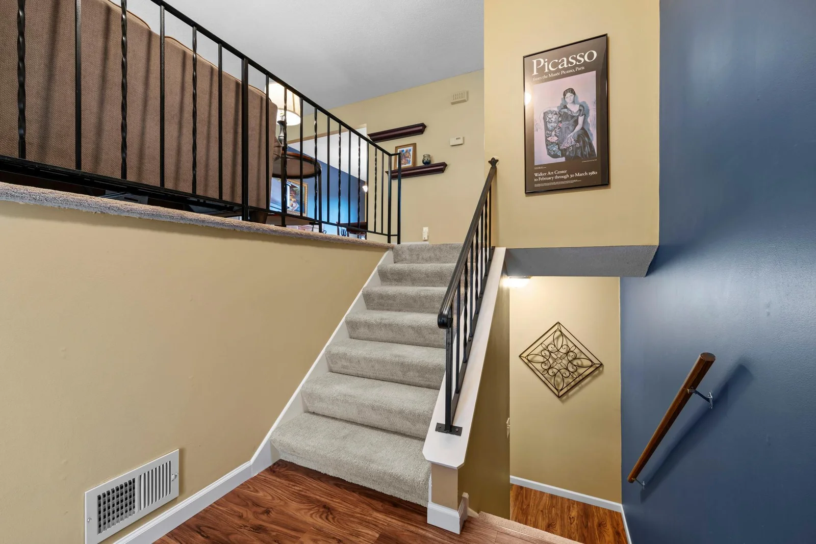 33-web-or-mls-1110 Boone Ave N-119.jpg