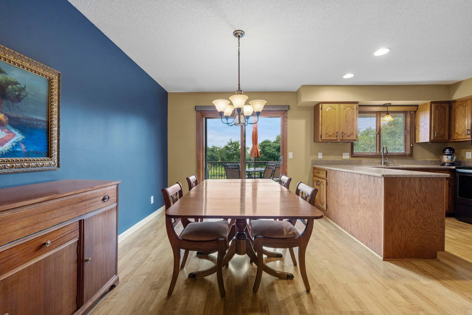 16-web-or-mls-1110 Boone Ave N-83.jpg